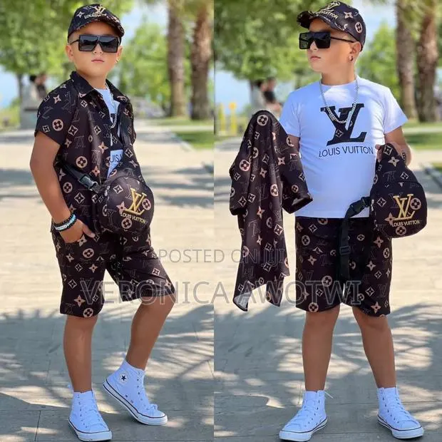 Lv 5 Piece Causal Wear With Cap and Bag · Photo 1