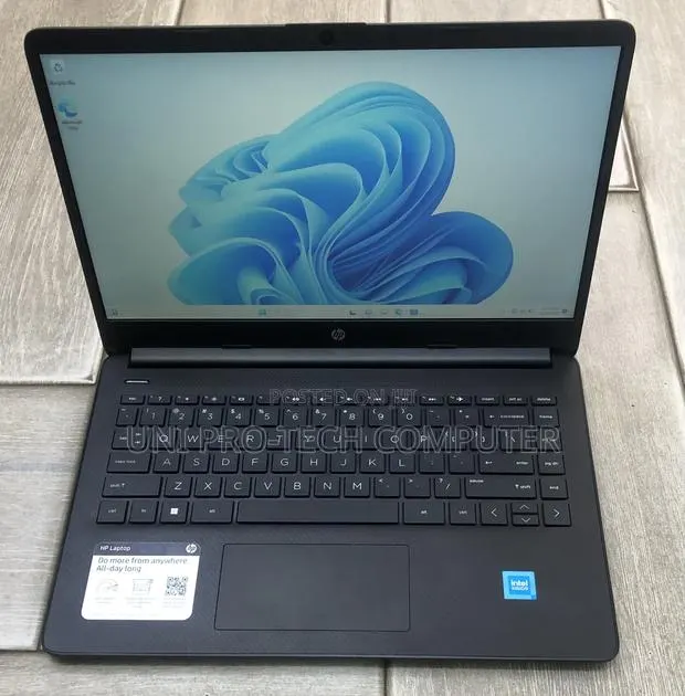 New Laptop HP 14-Dq1025cl 4GB Intel SSD 128GB · Photo 1