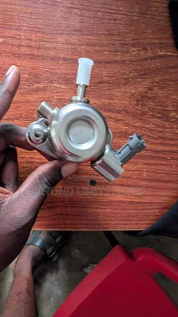 Hyundai Elantra High Pressure Fuel Pump · Photo 1