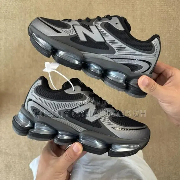 New Balance 2000 Black · Photo 1