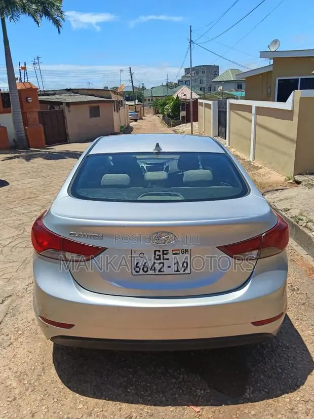 Hyundai Elantra 2014 Silver · Photo 1