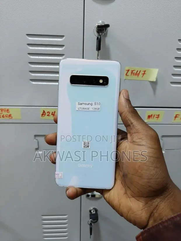 New Samsung Galaxy S10 5G 256 GB · Photo 1