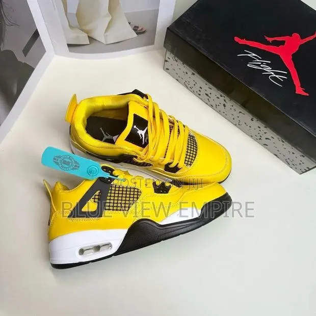 Air Jordan 4 Sneakers · Photo 1