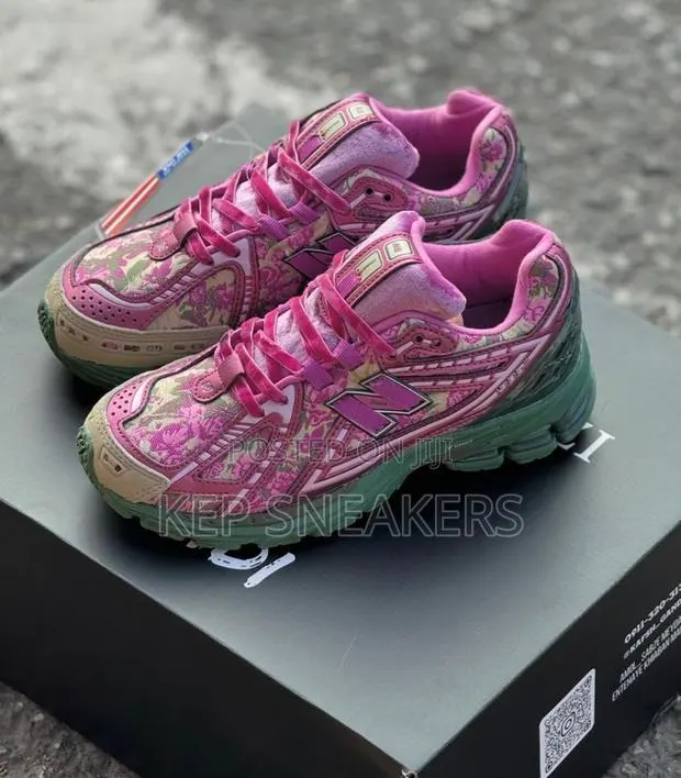 New Balance Jack Harlow X 1906r 'Rose’ · Photo 1