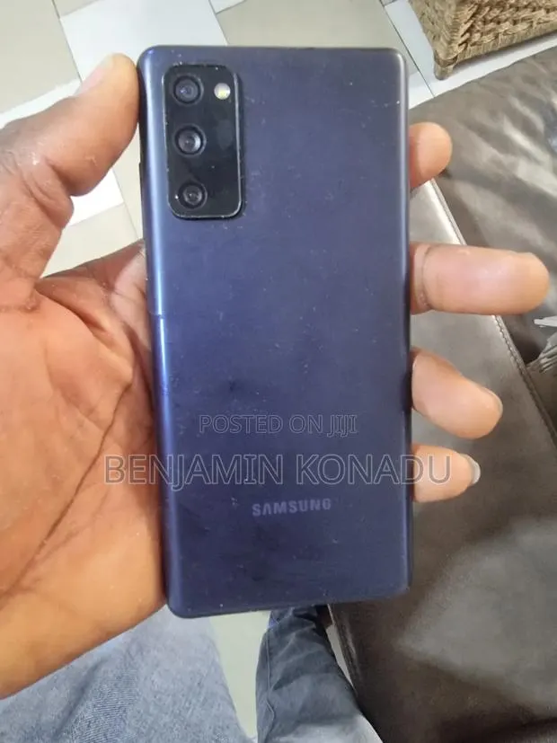 Samsung Galaxy S20 FE 128 GB Blue · Photo 3