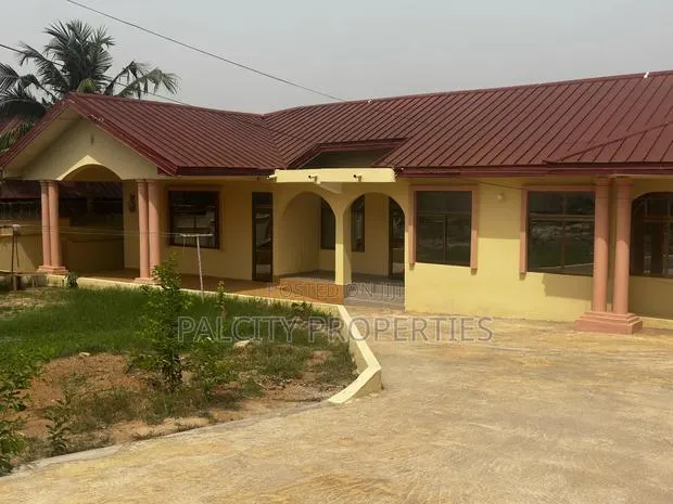 4bdrm House in Tech Oduom, Kumasi Metropolitan for sale · Photo 1