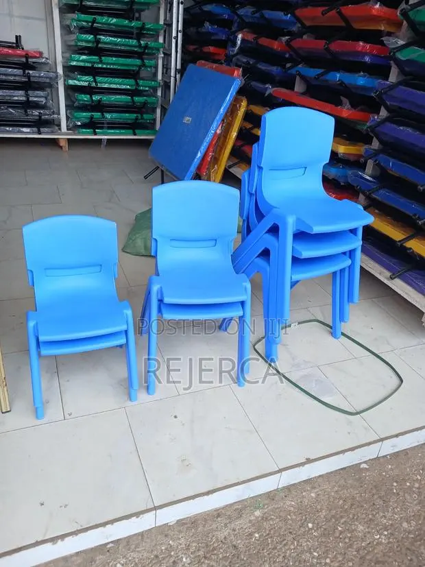 Affordable Plastic Chair for Schools · Photo 1