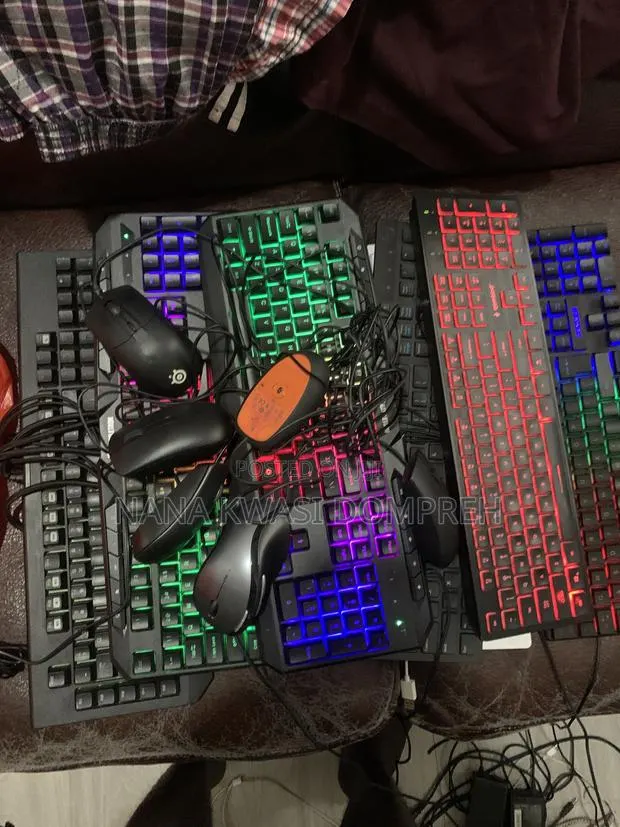 Original UK Used GAMING RGB KEYBOARD. 100% Quality · Photo 1