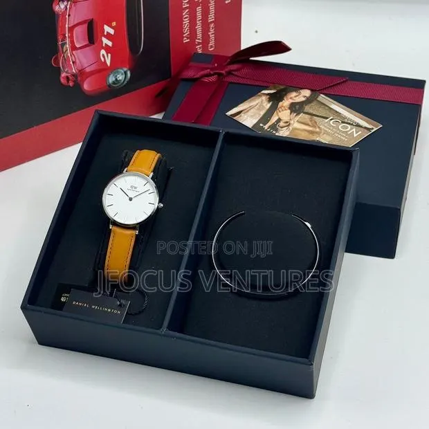 DW Watch With Bracelet · Photo 2