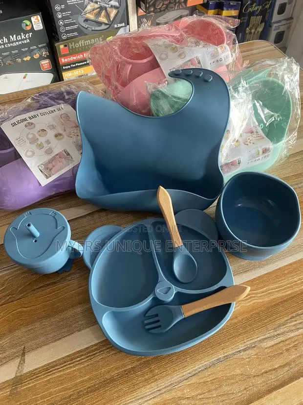 Perfect Gift,6pcs Silicone Feeding Set · Photo 1