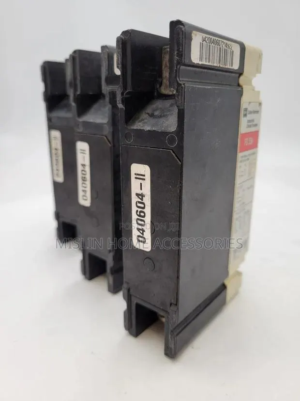 Cutler Hammer / Eaton Ehd1045 Circuit Breaker(Used) · Photo 2