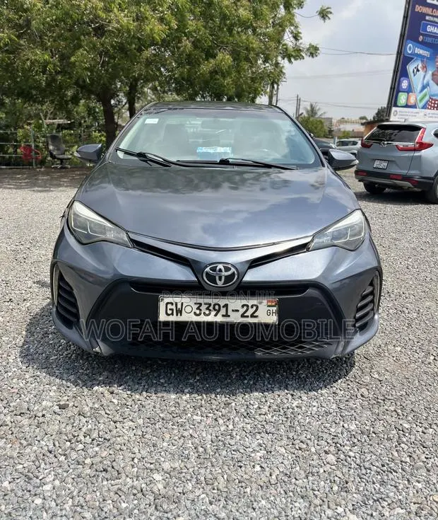 Toyota Corolla 2016 Gray · Photo 1