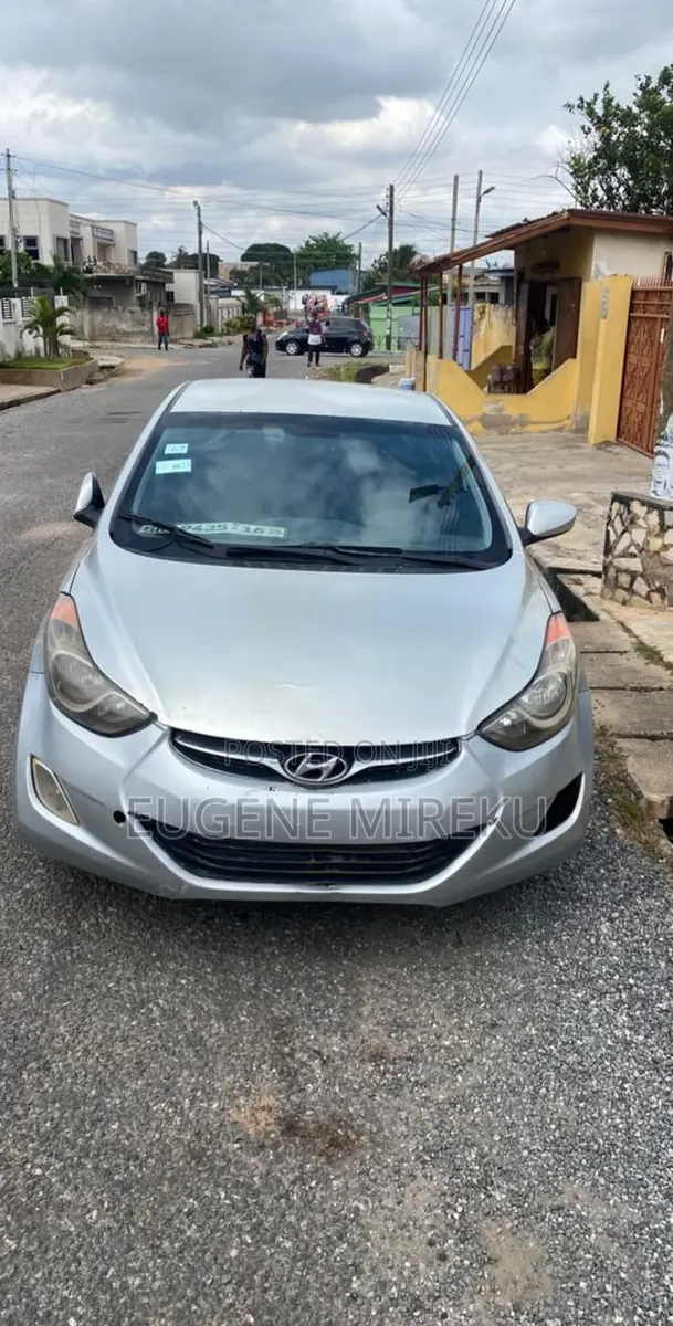 Hyundai Elantra 2013 Silver · Photo 1
