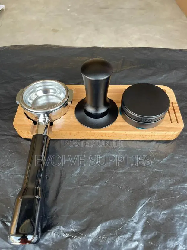 Wooden Tamper Holder · Photo 1