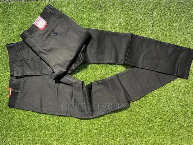 Quality Stock Jeans · Photo 1
