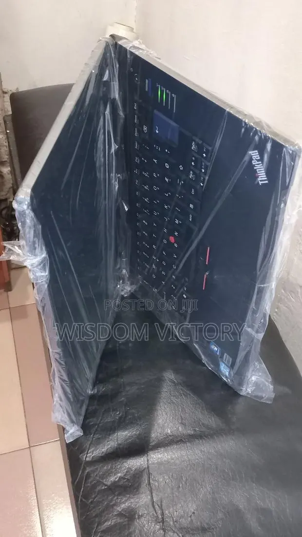 New Laptop Lenovo ThinkPad L520 4GB Intel Core i5 HDD 320GB · Photo 1