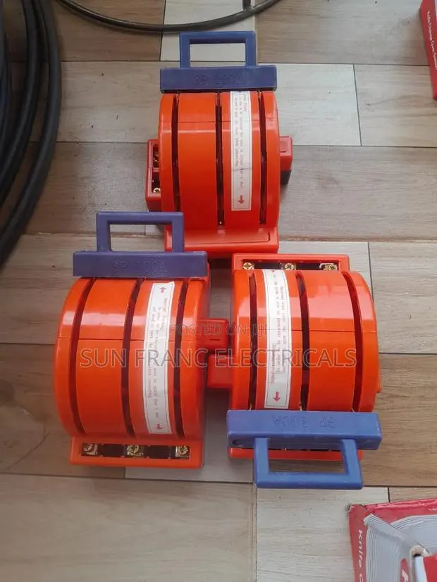 100a 3pole Knife Changeover Switch · Photo 1