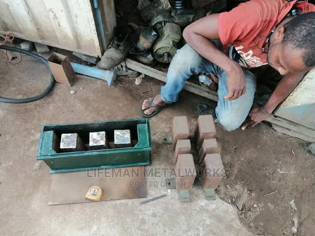 3 in 1 Hollow Pin Mould · Photo 1