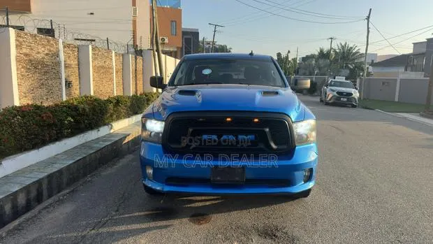 Dodge RAM 1500 3.6 Petrol AWD 2019 Blue · Photo 1