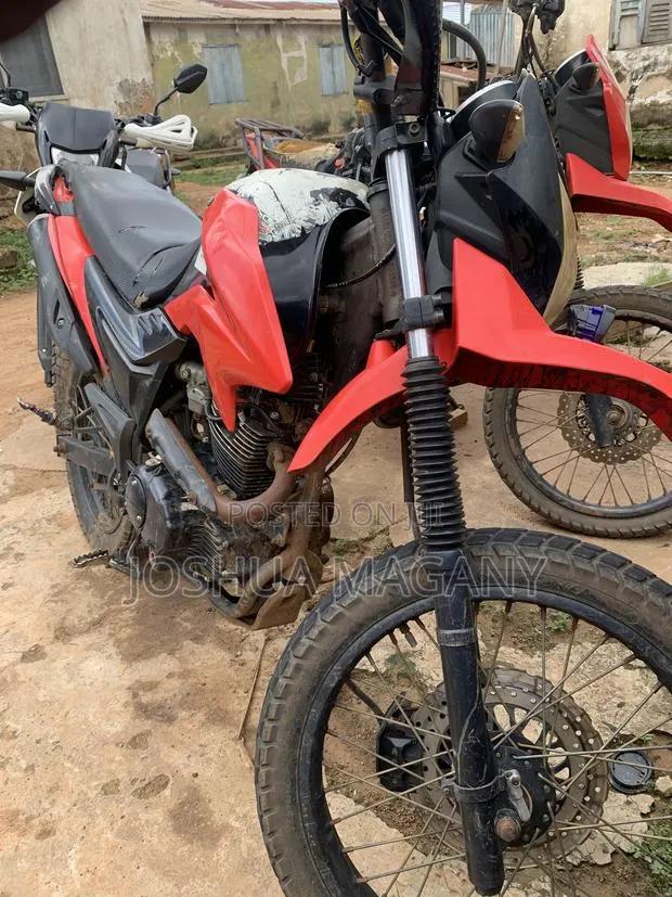 Apsonic AP200GY-3 2022 Red · Photo 1