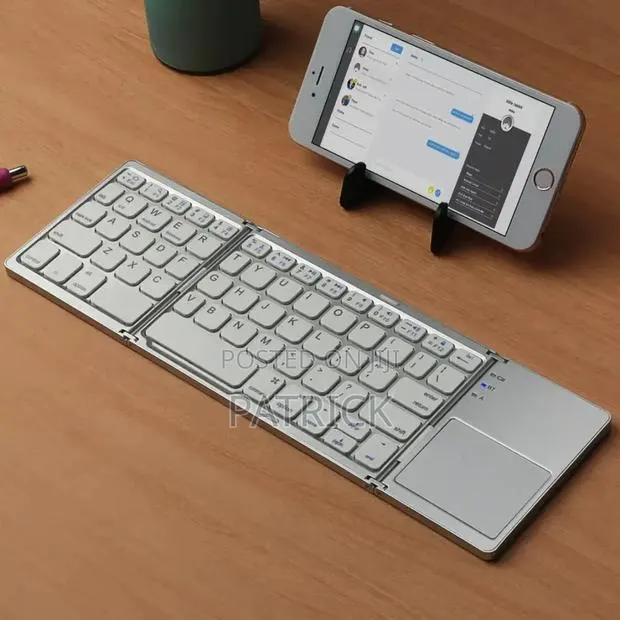 Smart Foldable Bluetooth Keyboard · Photo 1