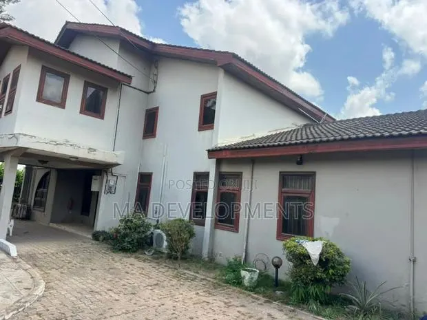 6bdrm House in Achimota Abc, Neoplan for sale · Photo 1
