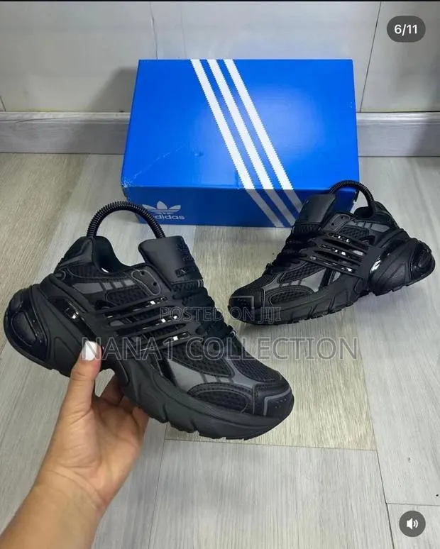 Adidas Adistar XLG Runner “Black” · Photo 1