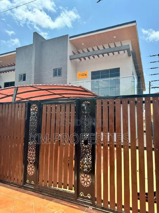 Furnished 3bdrm Duplex in Haatso for rent · Photo 1