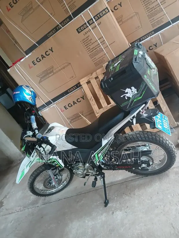 New Royal Racer 2026 Black · Photo 1