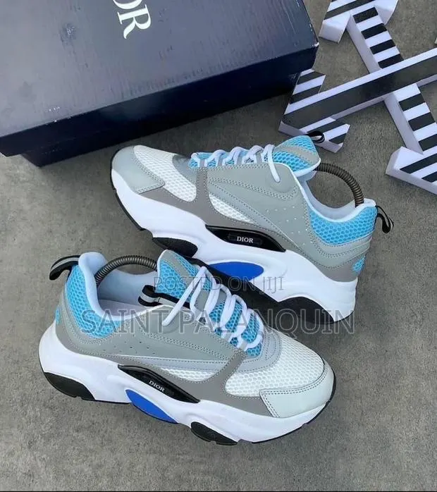 Dior Unisex Sneakers · Photo 1