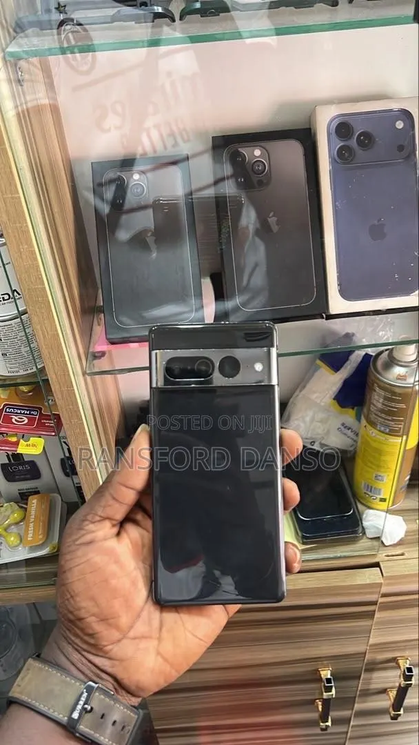 Google Pixel 7 Pro 256 GB Black · Photo 1