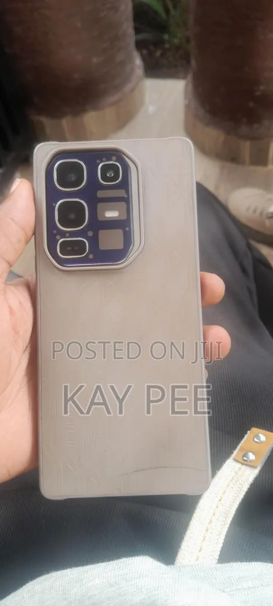 Infinix Note 50 Pro 4G 256 GB Gray · Photo 1