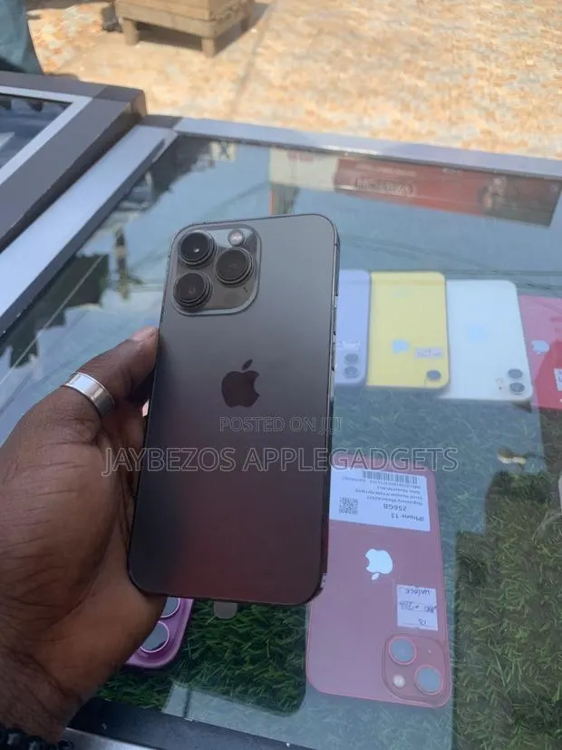 Apple iPhone 12 Pro Max 128 GB Black · Photo 1