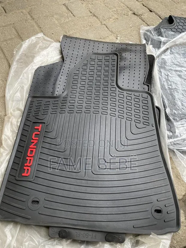 Tundra Floor Mat · Photo 1