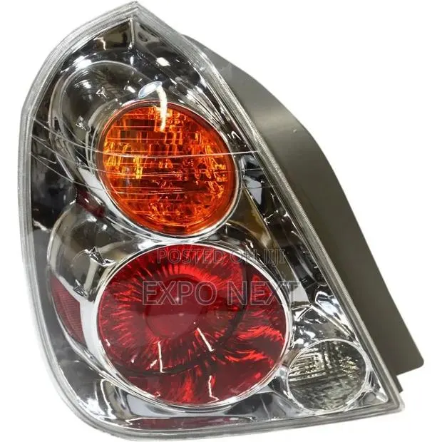 Nissan Altima 2002-2004 Tail Lights · Photo 1