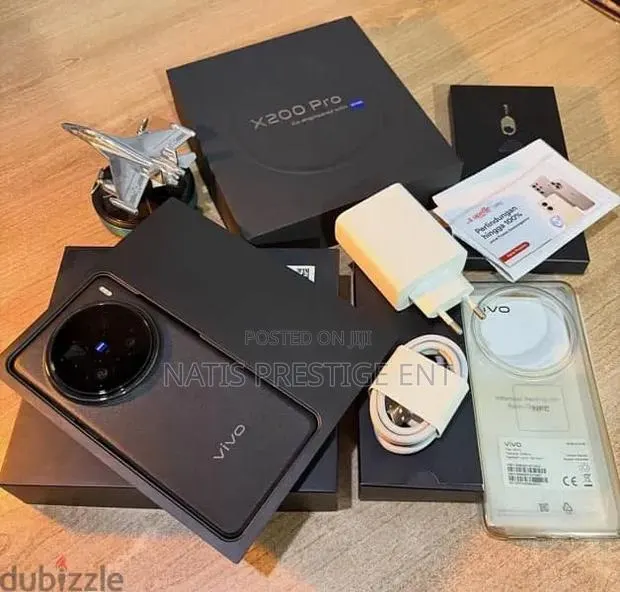 New Vivo X200 Pro 512 GB Black · Photo 1