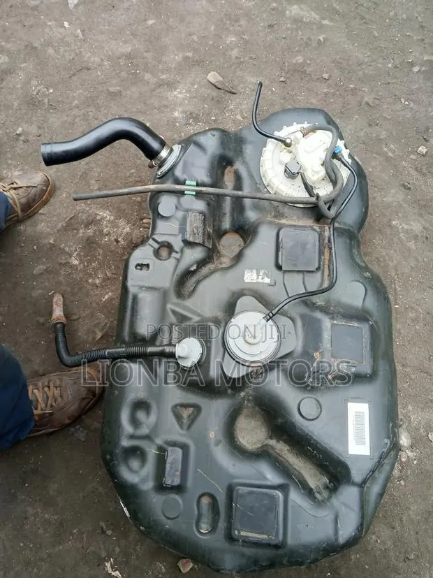 Toyota Yaris Fuel Tank · Photo 1