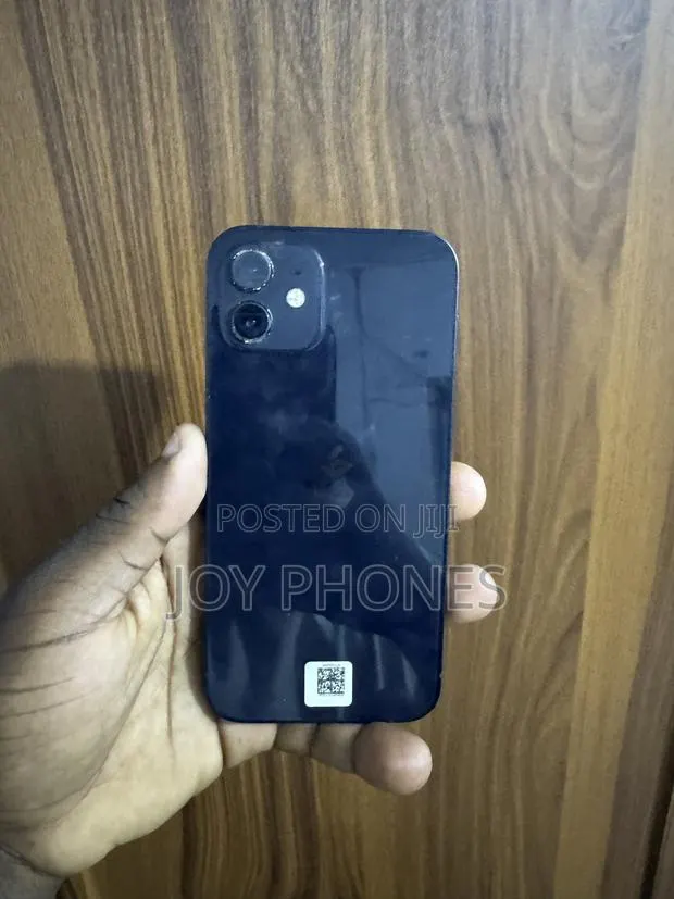 Apple iPhone 12 128 GB Black · Photo 1
