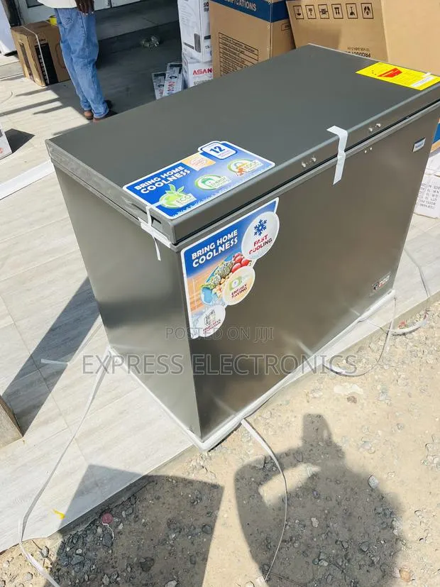 Long Lasting Effects Chest Freezer 316l Nasco Dark Grey · Photo 1