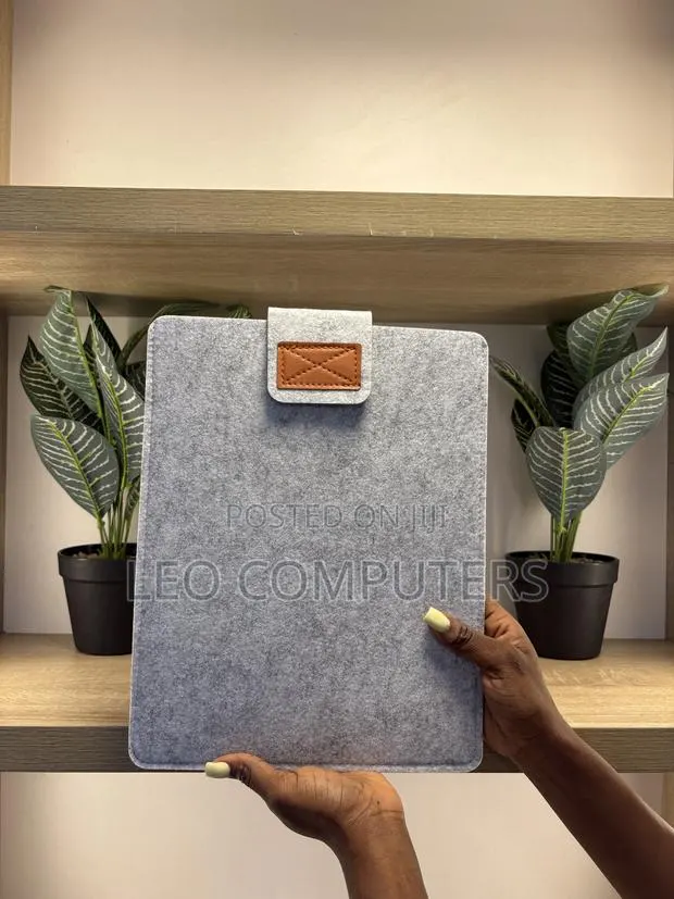 Laptop Bag · Photo 1