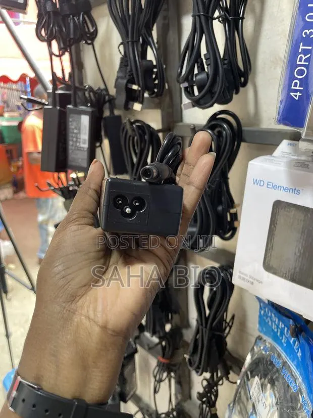 Big Pin Dell Charger · Photo 1