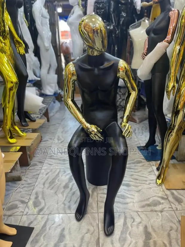 Quality Sitting Men Mannequin · Photo 1