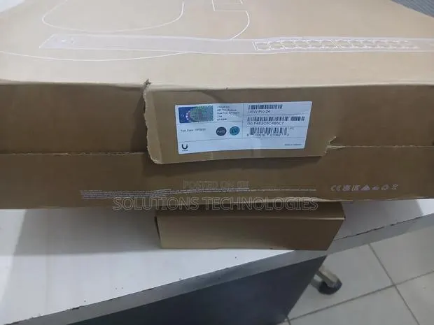 Unifi Pro 24- Non PoE · Photo 1