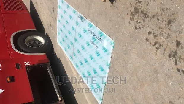 Transparent Perspex ( Flexi Glass ) · Photo 1