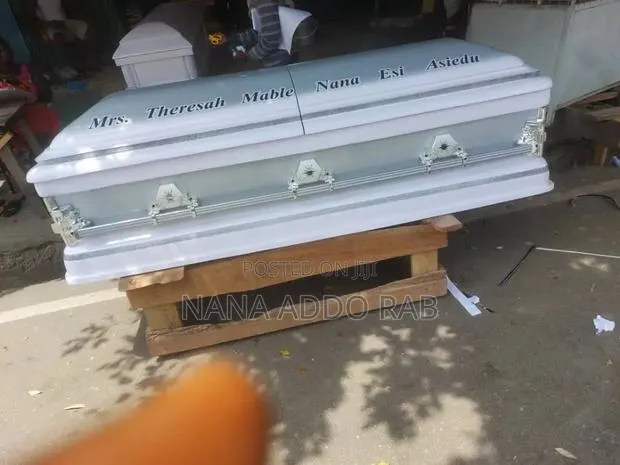 White Casket. For Sale Durable Finishing · Photo 1