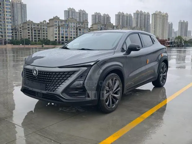 Changan UNI-T 1.5 FWD 2020 Gray · Photo 1