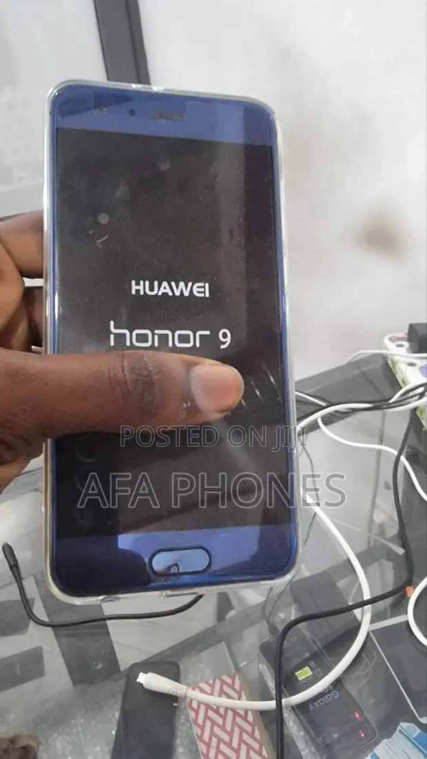 Huawei Honor 10 128 GB Black · Photo 1