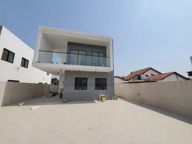 4bdrm House in Adjiringanor Ability for sale · Photo 1