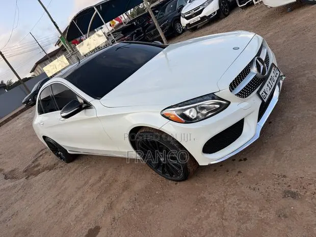 Mercedes-Benz C300 Sport 4Matic Sedan AWD (2.0L 4cyll 7A) 2016 White · Photo 1
