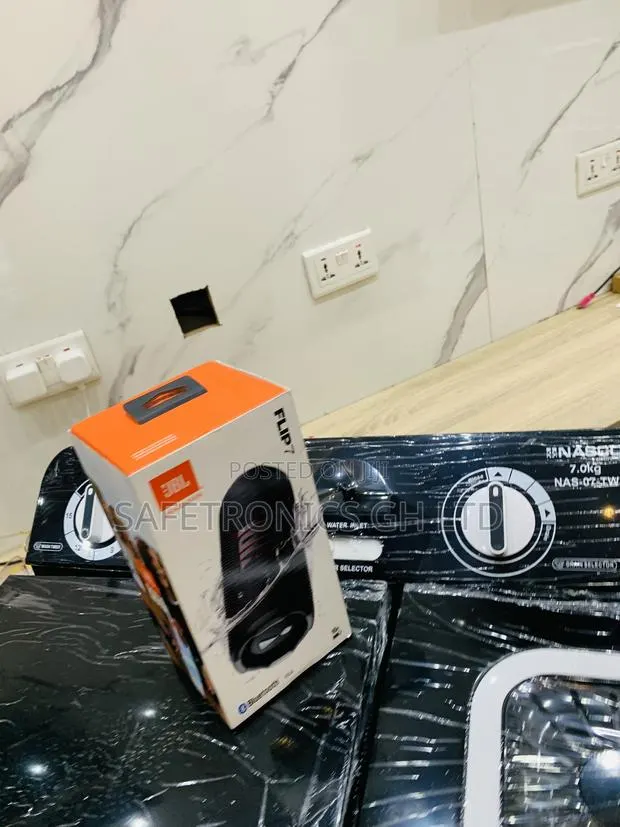 Durable New JBL Flip 7 Portable Waterproof Bluetooth Speaker · Photo 1